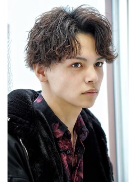 フィフス 原宿(fifth) 波巻きスパイラルパーマツイストパーマメンズセンターパート