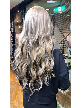 ラフ 難波店(LAFF) #黒髪#ボブルフ#ネビージュ#小顔#ワンレン