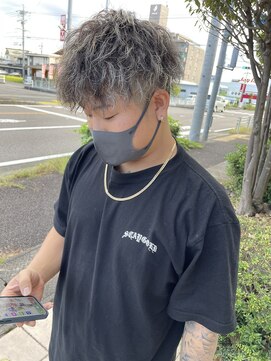 ラドンナアデッソ(LA.DONNA ADDESSO) 無造作ショート