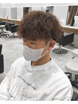 ルーストデラックス 京都河原町三条(ROOST dx) 【秋カラー】ツイストスパイラルパーマ