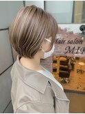 レイヤーショート×ベージュハイライト