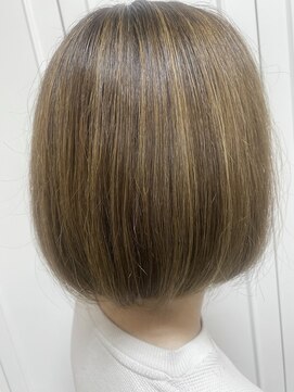 リアン(Lien) ボブ/白髪ぼかしカラー