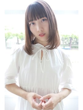 ロイ(ROY) ROYミディアム/韓国風顔周りレイヤースタイル・透明感艶感カラー