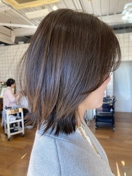 ヨイク(YOIKU) 切りっぱなしくびれボブ