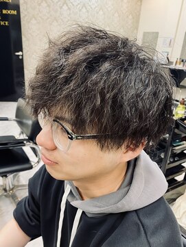 レヴィア(Revia) メンズパーマ