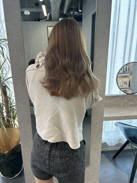 リラス 博多(rilas) ミルクティーベージュ　イメチェン　レイヤー　美髪