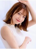 イメチェン長めボブ似合わせくびれ巻きくすみベージュ