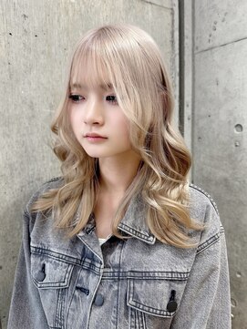 サンク 原宿 表参道(cinq) ミディアムレイヤーストレートロングウルフミルクティーベージュ