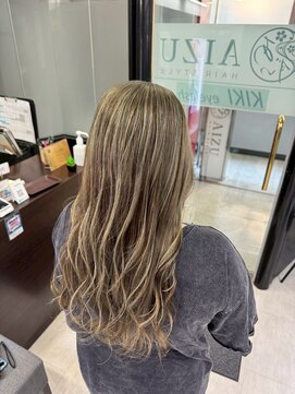 アイズ 本厚木(AIZU) 白髪ぼかしハイライト