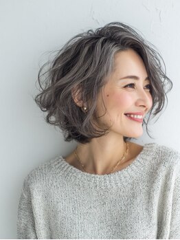 幅広い年代の女性の想いを理解。女性のキレイをサポート☆【イルミナカラーorアディクシー+カット\6900】