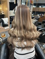 ラピス 横浜(Lapis)&nbsp;ミルクティーベージュシールエクブリーチカラーレイヤーカット