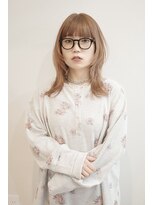 チザン(TIZAN)&nbsp;柔らかミルクティーベージュ×くびれミディ
