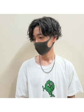 エストアール フクオカ 福岡博多店(est-r. Fukuoka) 【センターパート×スパイラルパーマ】