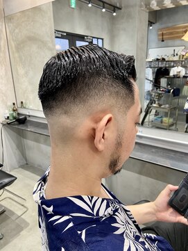 エフエム 明大前(FM) バーバー ツーブロック/刈り上げ/アップバング/フェード