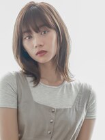 ヘアーサロン ラフリジー(Loufreasy)&nbsp;アディクシーカラー透け感アッシュ×大人の外はねミディアム