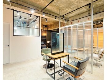 BOTANIUM.An by Rr SALON 安城【ボタニウムドットアン　バイ　アールサロン】