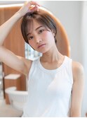 大人かわいい20代30代40代前下がり小顔丸みショートボブ