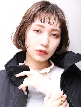 無垢(muku) 大人可愛い小顔カット美髪ツヤ髪大人ガーリーショートボブA10