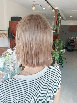 陽葵(HIMARI) 【透け感◎】ミルクティー×切りっぱなしボブ