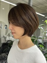 GBG 自由が丘&nbsp;くびれショートボブ40代50代グレイカラー白髪ぼかしハイライト