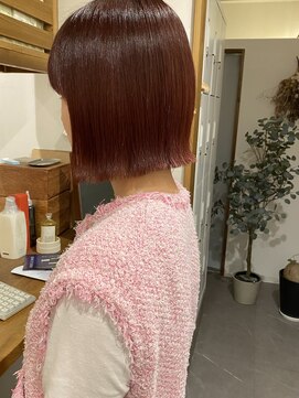 スクレ(s:;cre) 切りっぱなしボブ×チェリーレッドブラウン”