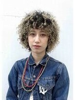 ラブ ロック Love' Lock&nbsp;ブリーチ毛のスパイラルパーマは代官山 ラブロック渋谷 恵比寿