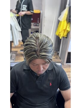 バーバーブロス(BAR BER bro's) センターパート/メッシュ/ハイライト/浦安/メンズカット