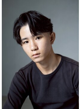 ハングアウト(Hangout) [七三分け/センターパート/テーパーフェード/メンズカット