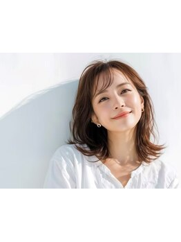 ヘアもメイクもプロに“お任せ”。お顔立ち×骨格×雰囲気から導く、トータル“似合わせ設計”が得意◎