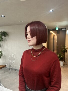 クム 横浜(qumu) 【qumu MARIKO】前下がりボブ×ワインレッドカラー