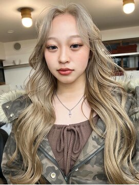 トナリ(tonari) 【stylist mayu】ミルクティーカラー