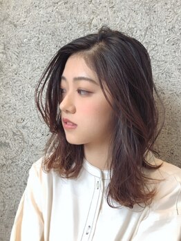 ニューナ(newna)の写真/乾かすだけで、サロン帰りのシルエット。骨格を美しく魅せるカットで、伸びてきても崩れない上質な形へ。