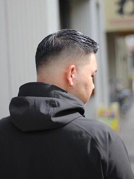 キングスマントーキョー カットクラブ 中野(KINGSMAN TOKYO CUTCLUB) ニュアンスパーマ/ツイストスパイラル/フェード[中野/MEN'S]