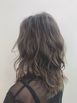 ナンバースリー 溝の口店(Number Three) ハイライトセミロング【N°３hair lounge溝の口】