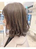 グレージュ ミディアムボブ