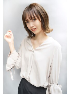 レスピア 銀座中央通り店(Respia) シースルーバングの外ハネミディ【銀座】