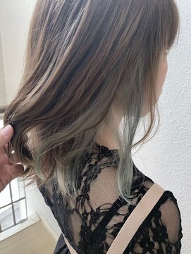 モルニ(MORNI) インナーカラー_マロンベージュ Aラインボブ かきあげ