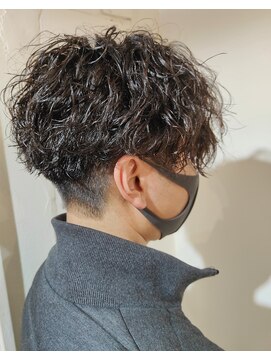 コロ(COLO) 【吉祥寺】 メンズカット リッジ ツイスパ センターパート