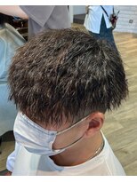 エヌプラス(N+)&nbsp;刈り上げセンターパートサーフカールブルーブラッフェザーパーマ