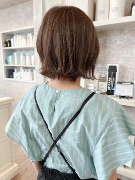 キャアリー(Caary) 福山市美容室Caary人気 ぱつんと外ハネ夏ヘアスタイル