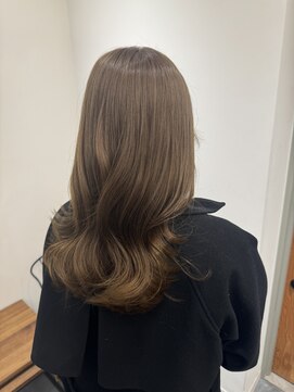 リリアーナ(LILIANA) ミルクティーブラウン ブラウンカラー ダブルカラー 髪質改善