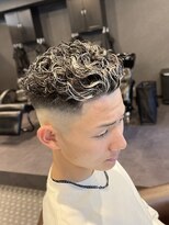 ワールドシップモトマチ(WORLD SHIP MOTOMACHI)&nbsp;極道パーマ　+メッシュ