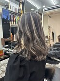 グレージュ×ハイライトエクステ♪