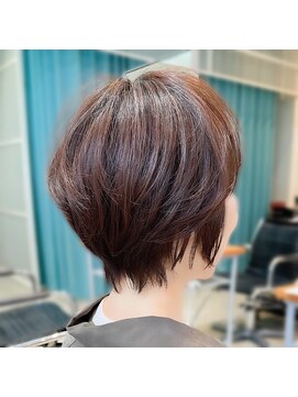 ヘアーエスクールエミュ(hair S. COEUR emu) 大人ショート