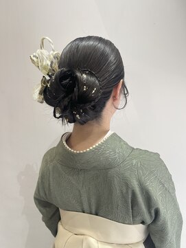 ウクラ バイ レシッド 池袋(uchla by rcid) ヘアセット☆変形シニヨン☆成人式☆卒業式☆袴着付☆