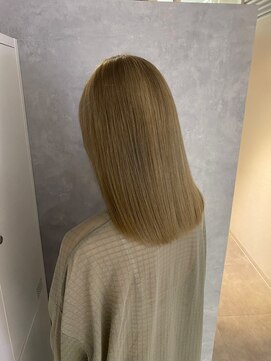 モク(mok) 透明感ブリーチカラー