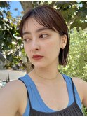 20代30代大人可愛いアッシュベージュくびれボブ耳掛け透明感