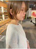 おさまりのよいショートボブにシースルーバング