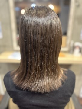 1+ アンプリュス(Unplus) 肩はねミディアム