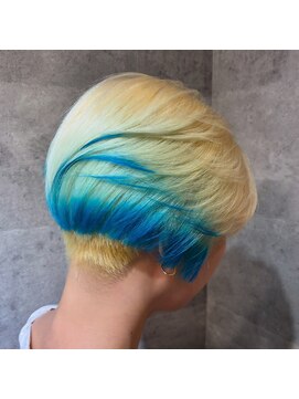 TONE（トーン）by Chara 池袋 髪質改善 ダブルカラー 【4月上旬OPEN（予定）】 ハイトーンカラーのデザインブルーカラー【池袋東通り】